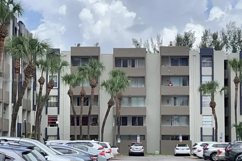 10000 NW 80th Ct # 2312, Hialeah Gardens FL 33016