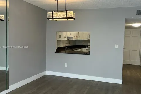 10000 NW 80th Ct # 2312, Hialeah Gardens FL 33016