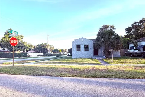 500 Evergreen Dr, Lake Park FL 33403