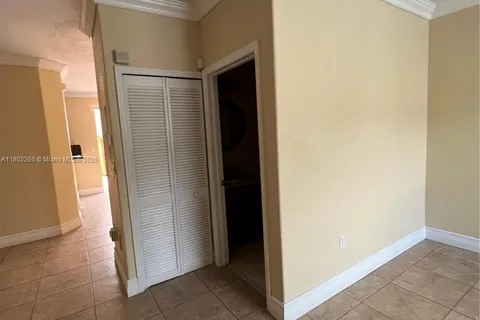 7329  NW 174  TE # 101, Miami Lakes FL 33015