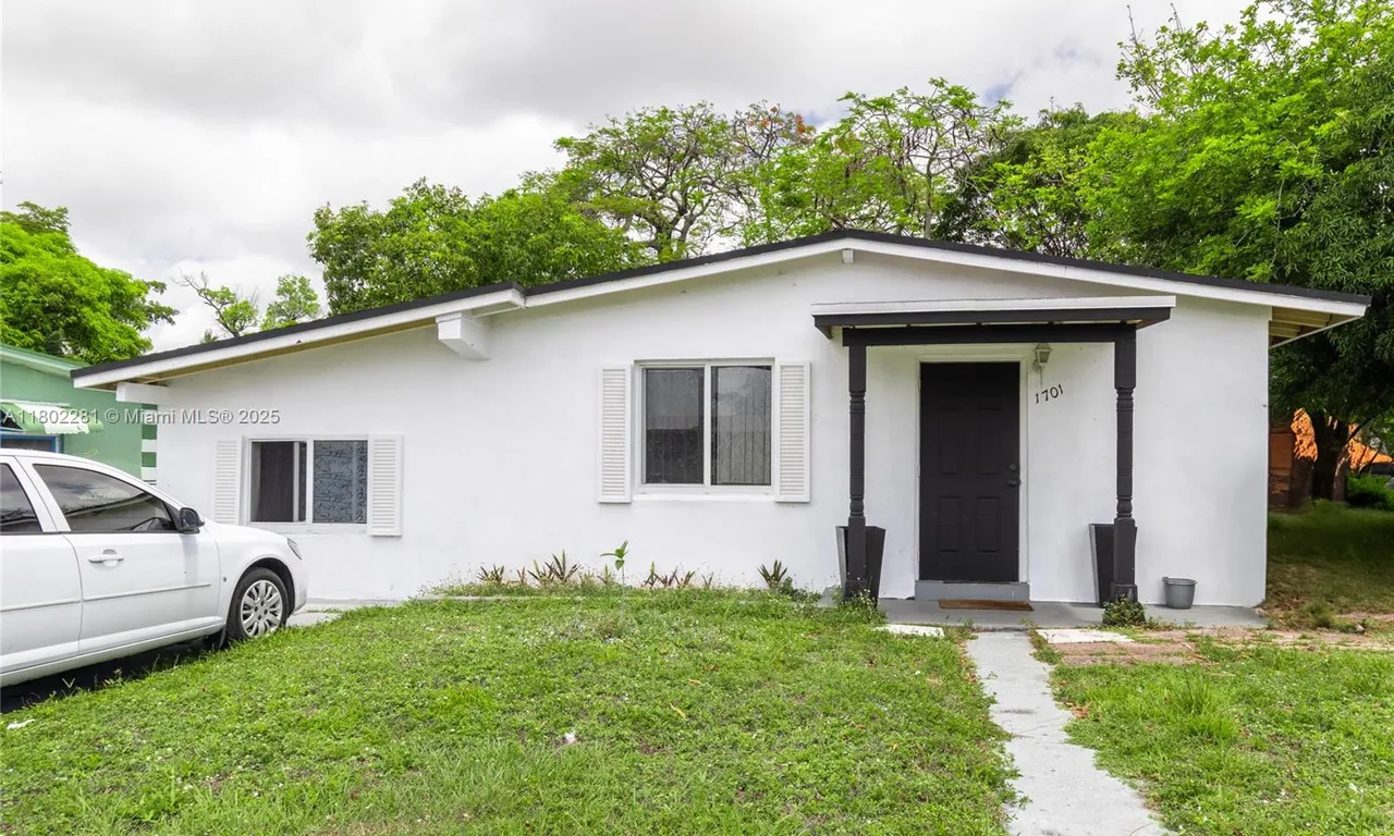 1701 NW 15th Ct, Fort Lauderdale FL 33311