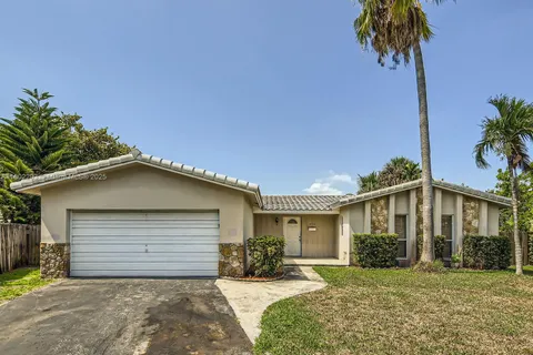 10950 NW 38th Ct, Coral Springs FL 33065