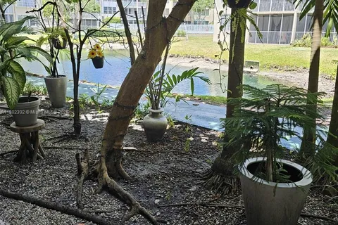 1670 NE 191st St # 3, Miami FL 33179