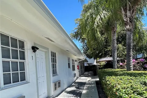 571 NE 67th St # 4, Miami FL 33138