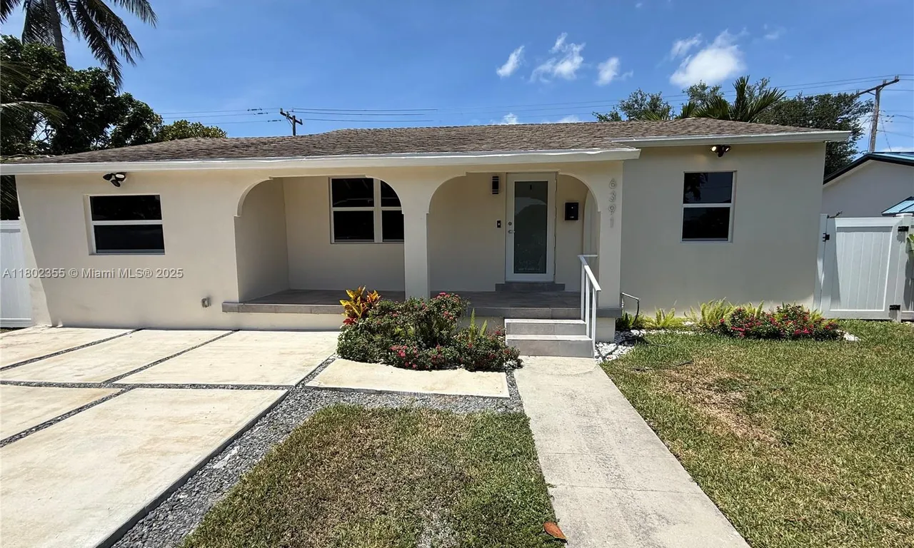 6391 SW 39th St, Miami FL 33155