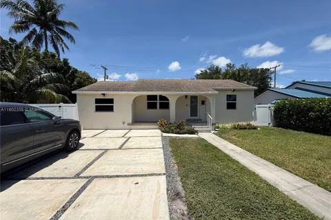 6391 SW 39th St, Miami FL 33155