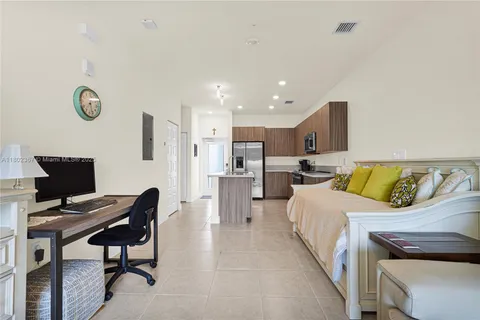 8301 NW 41st St # 303, Doral FL 33166