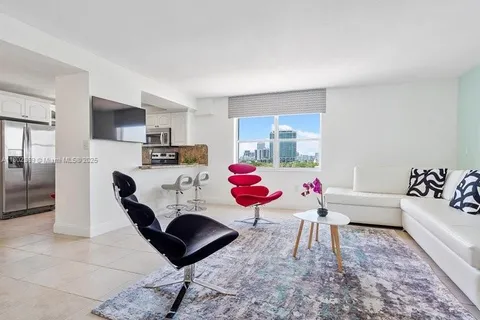 7620 Carlyle Ave # 702, Miami Beach FL 33141