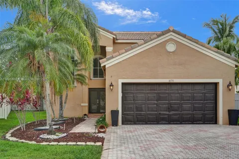 1070 Briar Ridge Rd, Weston FL 33327
