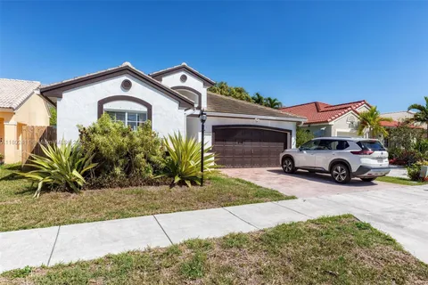 15763 SW 82nd St, Miami FL 33193