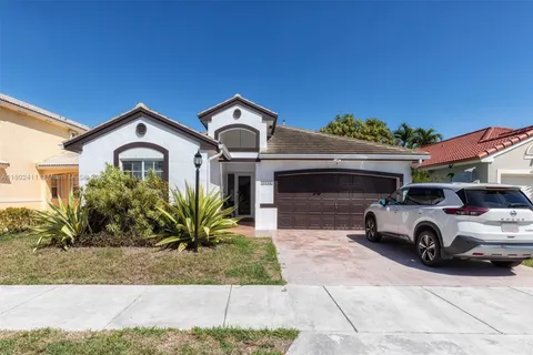 15763 SW 82nd St, Miami FL 33193