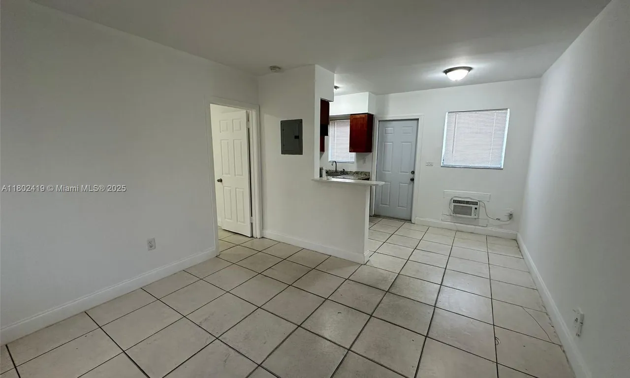 1280 NE 139th St # 6, North Miami FL 33161