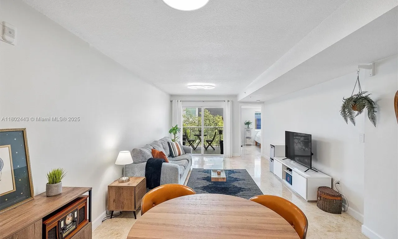 280 SW 20th Rd # 407, Miami FL 33129