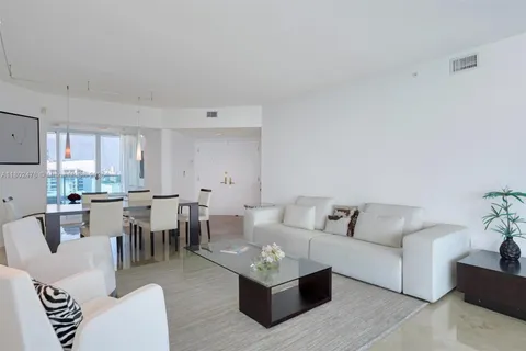 5025 Collins Ave # 2107, Miami Beach FL 33140