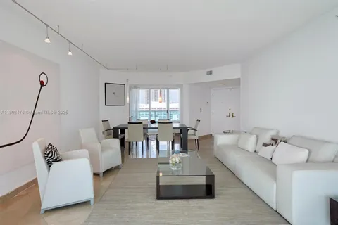 5025 Collins Ave # 2107, Miami Beach FL 33140