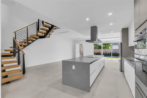 3120 Carter St # 3120, Miami FL 33133