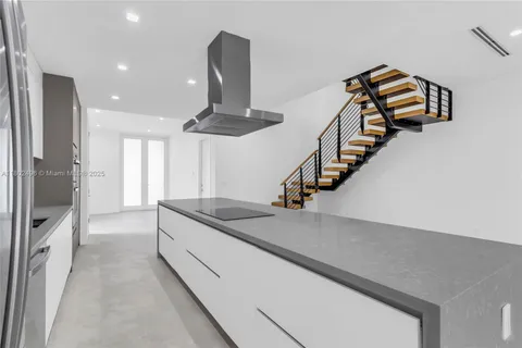 3120 Carter St # 3120, Miami FL 33133
