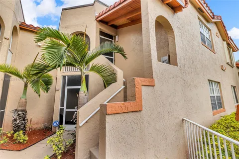 333 SW 86th Ave # 206, Pembroke Pines FL 33025