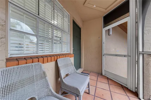 333 SW 86th Ave # 206, Pembroke Pines FL 33025
