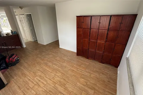 3381 NW 75th Ter, Lauderhill FL 33319
