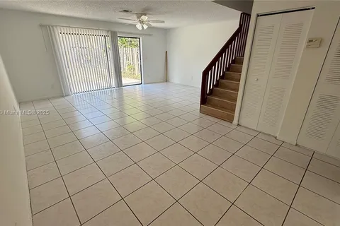 3381 NW 75th Ter, Lauderhill FL 33319