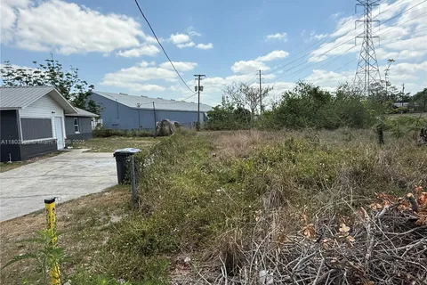 207 Rainbow Street, Avon Park FL 33825