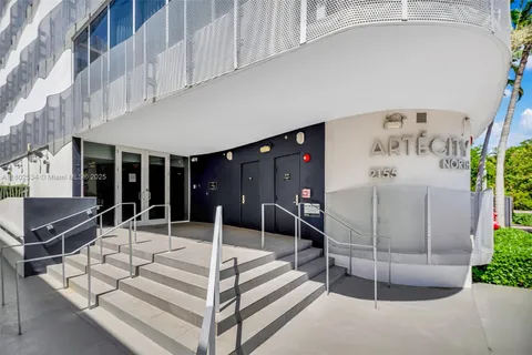 2155 Washington Ct # 308, Miami Beach FL 33139
