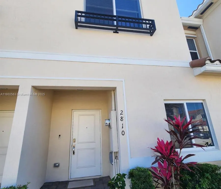 2810 NW 181st St, Miami Gardens FL 33056