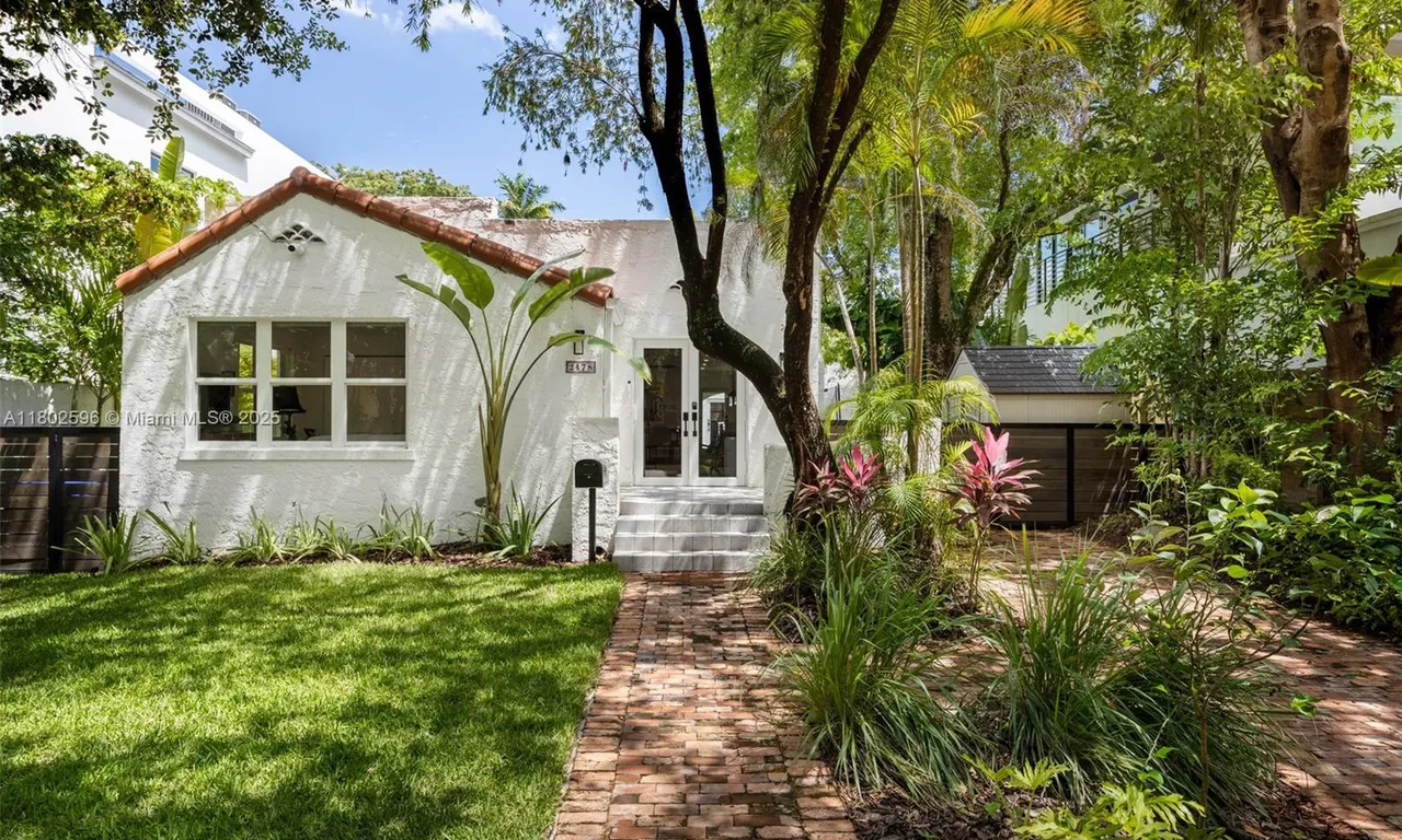 2478 Inagua Ave, Coconut Grove FL 33133