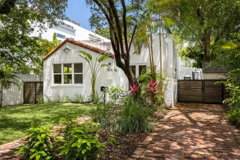 2478 Inagua Ave, Coconut Grove FL 33133