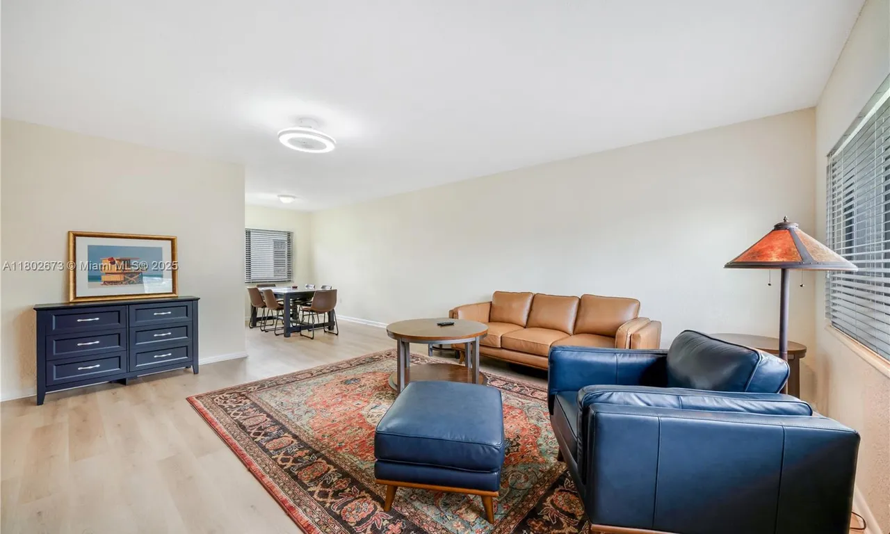 2 NW 47th St, Miami FL 33127