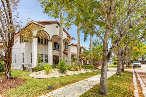 1242 Peregrine Way, Weston FL 33327