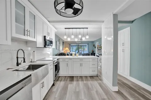 901 N Riverside Dr # 1C, Pompano Beach FL 33062