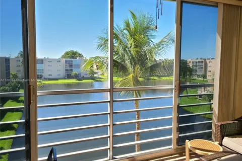 424 SE 10th St # 405, Dania Beach FL 33004