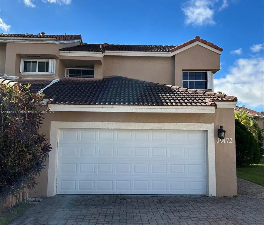 19172 NW 82nd Cir Ct # 30R, Hialeah FL 33015