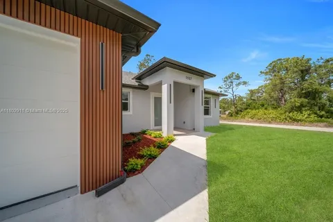 1107 W 13th St, Lehigh Acres FL 33972