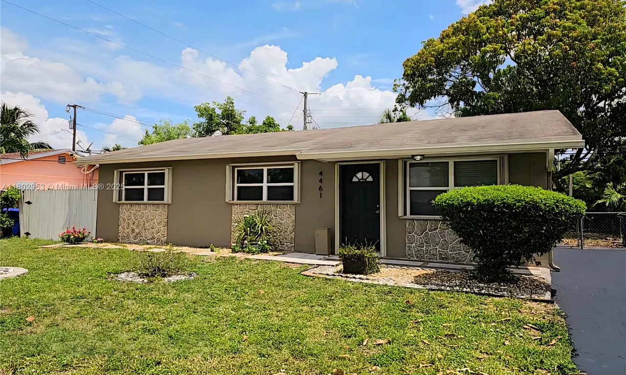 4461 NW 61st St, North Lauderdale FL 33319
