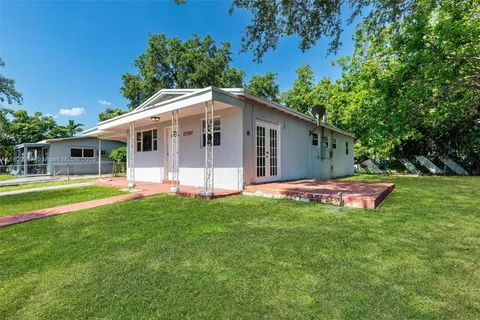 20740 NE 13th Ct, Miami FL 33179