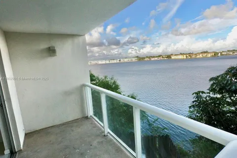 1301 NE Miami Gardens Dr # 202W, Miami FL 33179