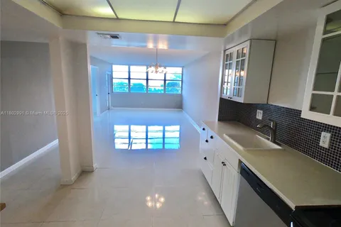 1301 NE Miami Gardens Dr # 202W, Miami FL 33179