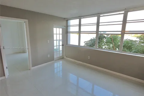 1301 NE Miami Gardens Dr # 202W, Miami FL 33179