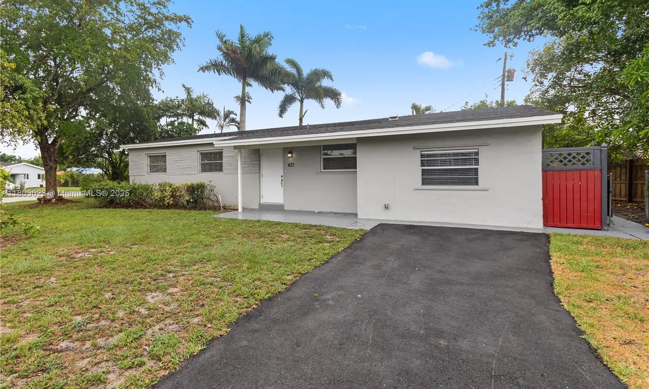 421 SW 64th Ter, Margate FL 33068