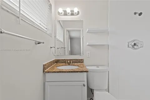 421 SW 64th Ter, Margate FL 33068