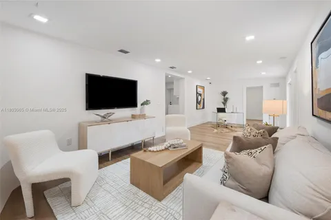 2735 SW 19th St, Miami FL 33145
