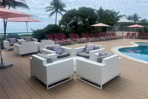 5225 Collins Ave # 914, Miami Beach FL 33140