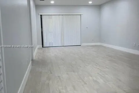 447 Lakeview Dr # 5, Weston FL 33326