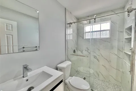 3081 NW 94th St # 3081, Miami FL 33147