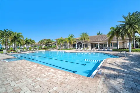 5040 Eucalyptus Dr # 4, Hollywood FL 33021