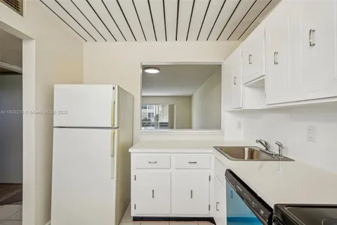 3774 Inverrary Blvd # 203P, Lauderhill FL 33319