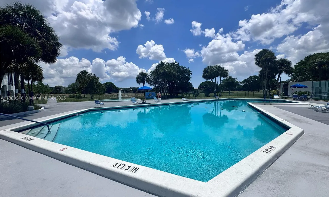 7081 Environ Blvd # 243, Lauderhill FL 33319